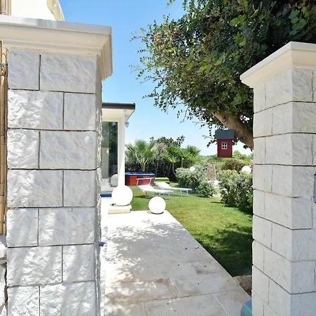Casa Sulla Spiaggia Con Accesso E Spiaggia Privata